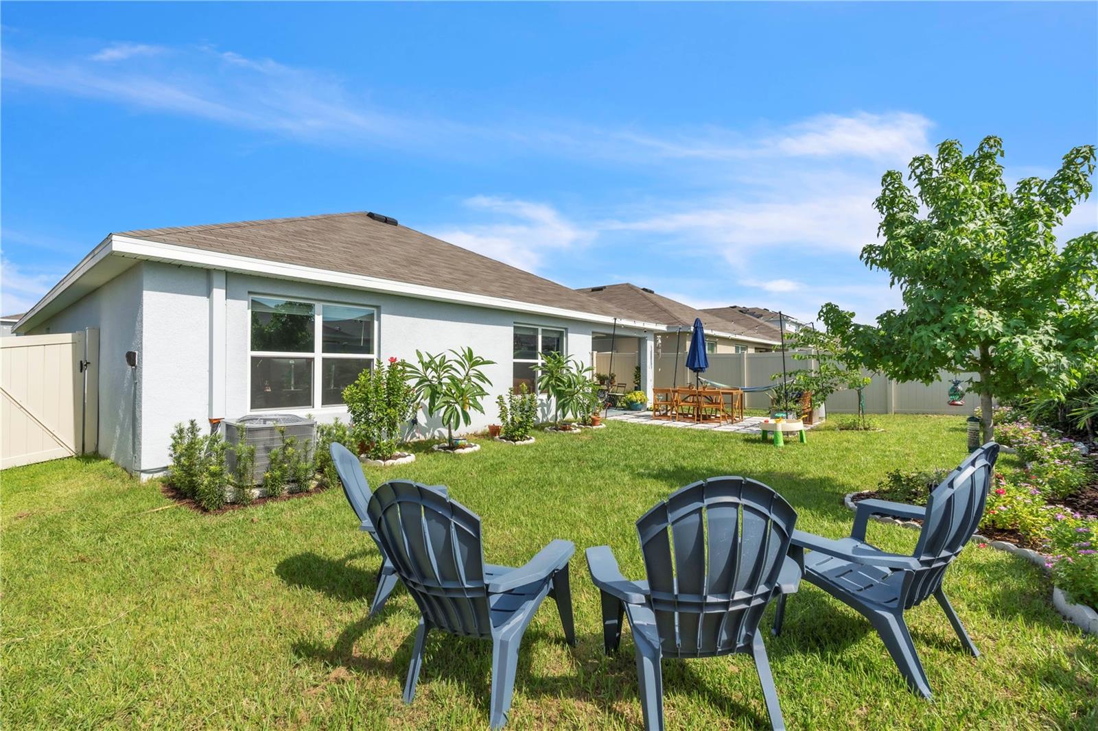 Listing photo id 26 for 7520 Rosewood Garden Loop