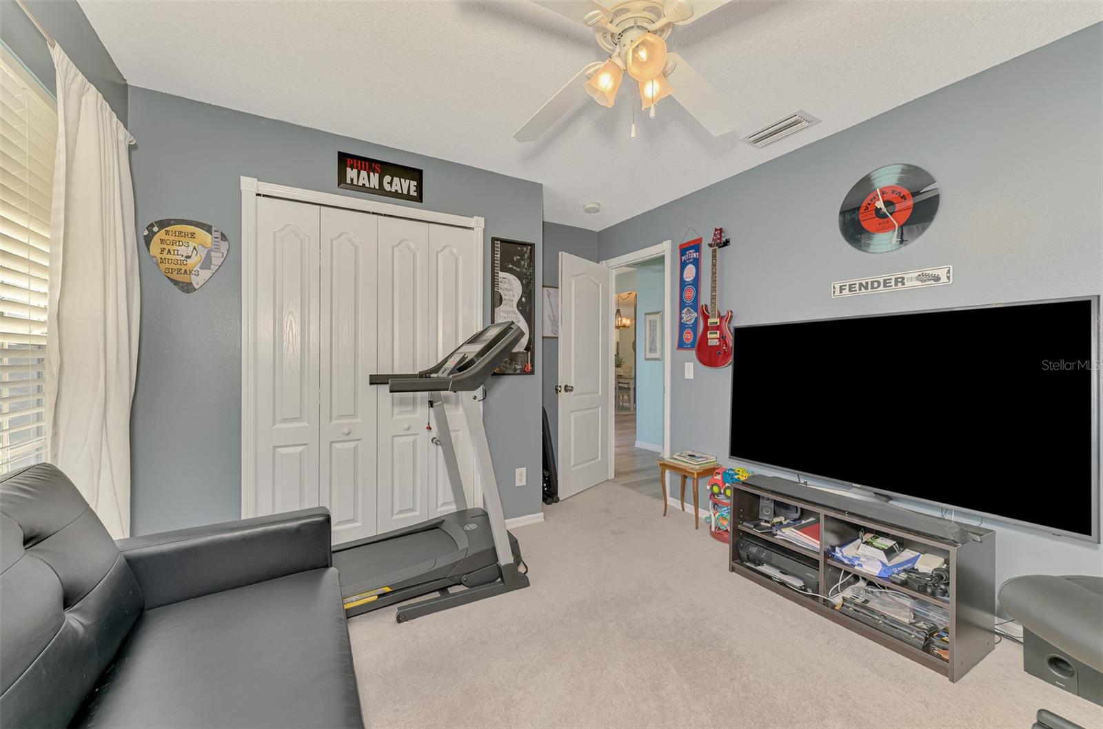Image 40 of 56 For 241 Fareham Drive