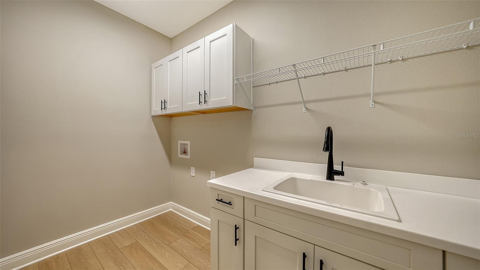 Image 12 of 21 For 27488 Janzen Court