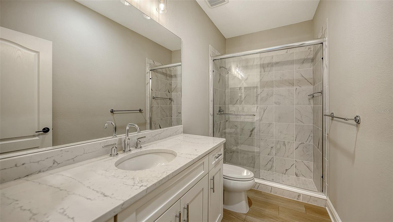 Image 18 of 21 For 27488 Janzen Court