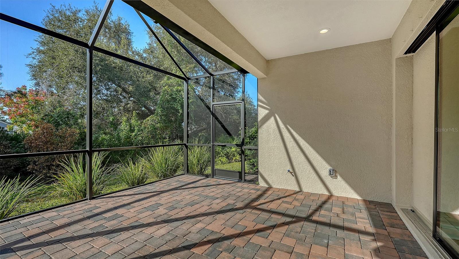 Image 5 of 21 For 27488 Janzen Court