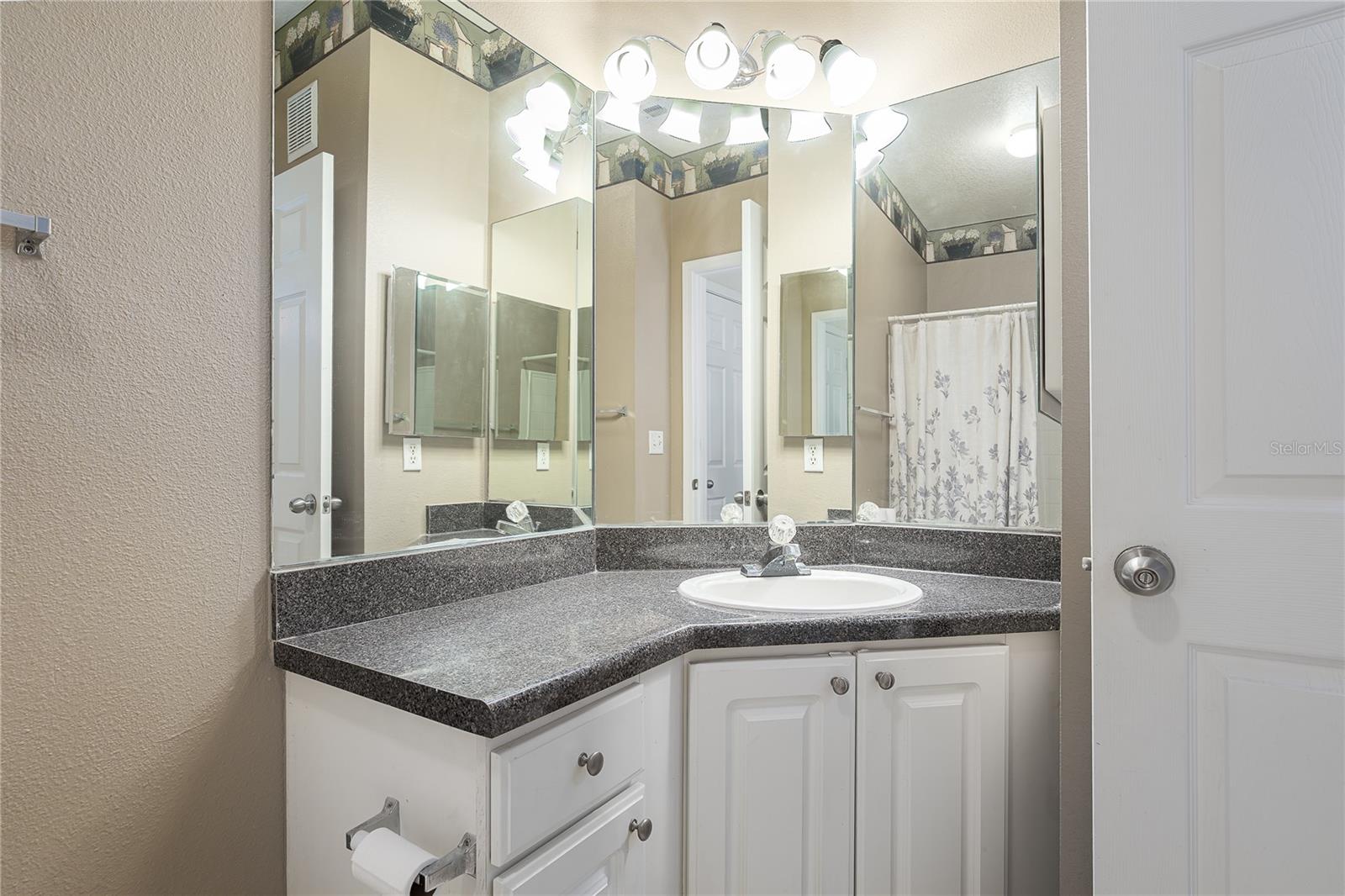 Image 16 of 34 For 4802 51st Street W 103