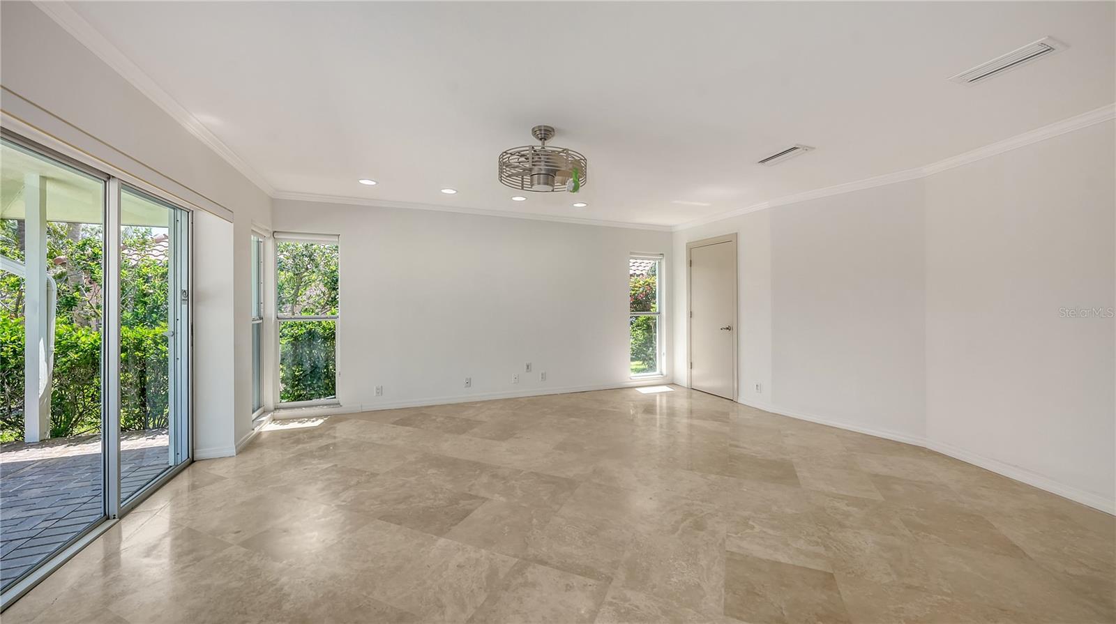 Image 16 of 45 For 642 Owl Drive