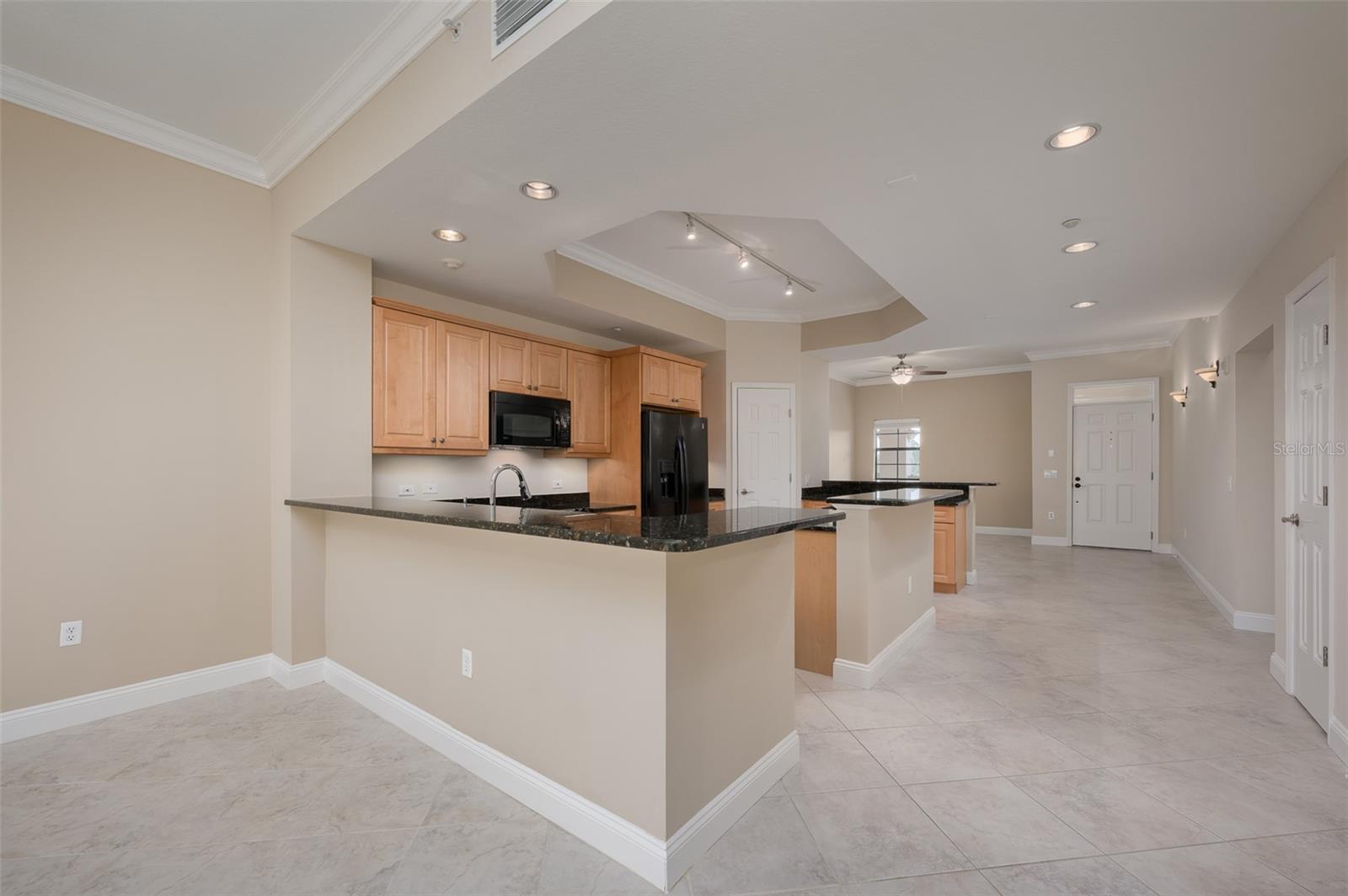 Image 14 of 45 For 7710 Lake Vista Court 403
