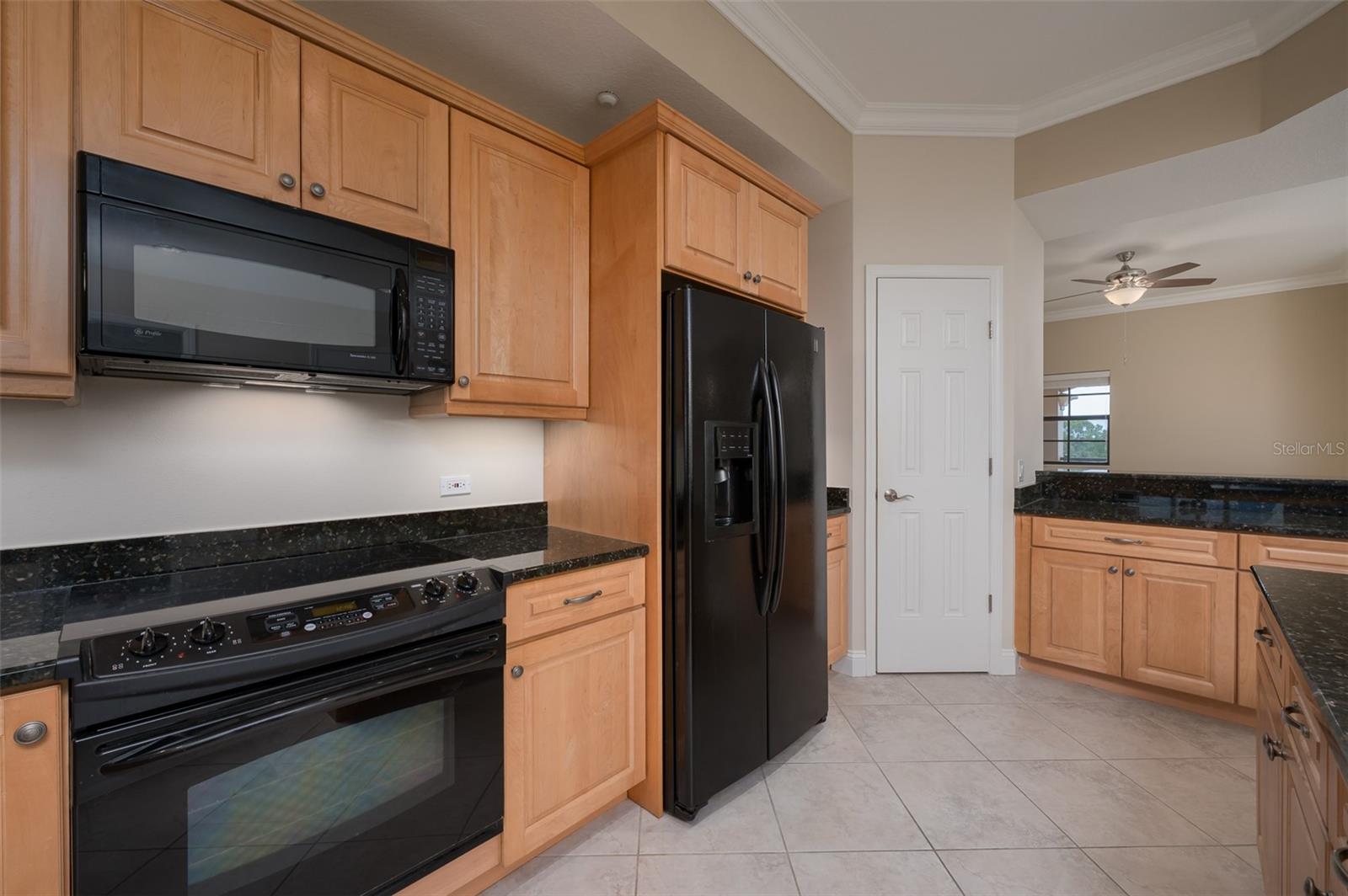 Image 17 of 45 For 7710 Lake Vista Court 403
