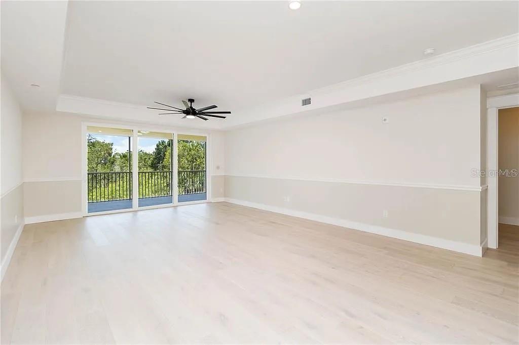Image 10 of 39 For 280 Hidden Bay Drive 302