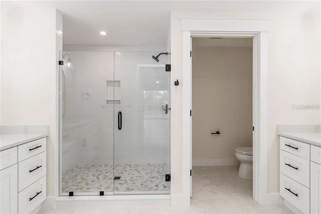 Image 17 of 39 For 280 Hidden Bay Drive 302
