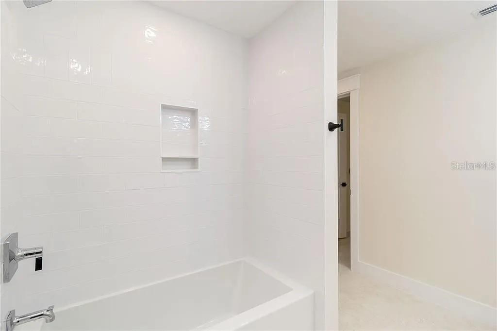 Image 22 of 39 For 280 Hidden Bay Drive 302