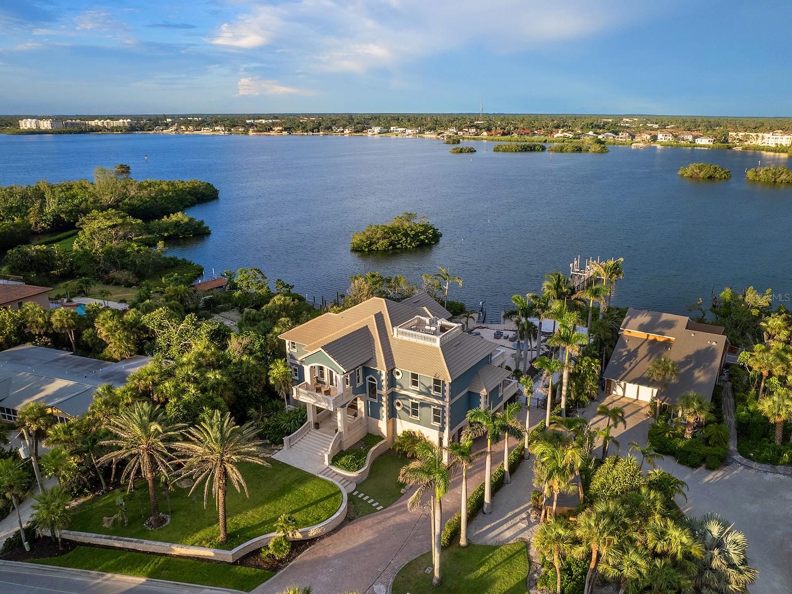 Image 2 of 51 For 144 Casey Key Road