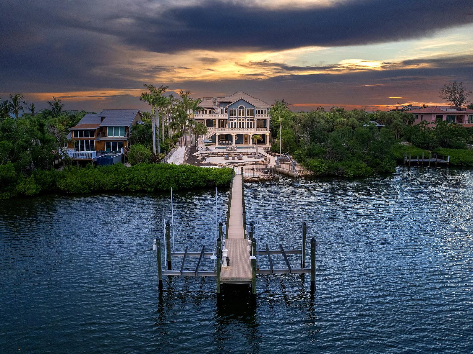 Image 5 of 51 For 144 Casey Key Road