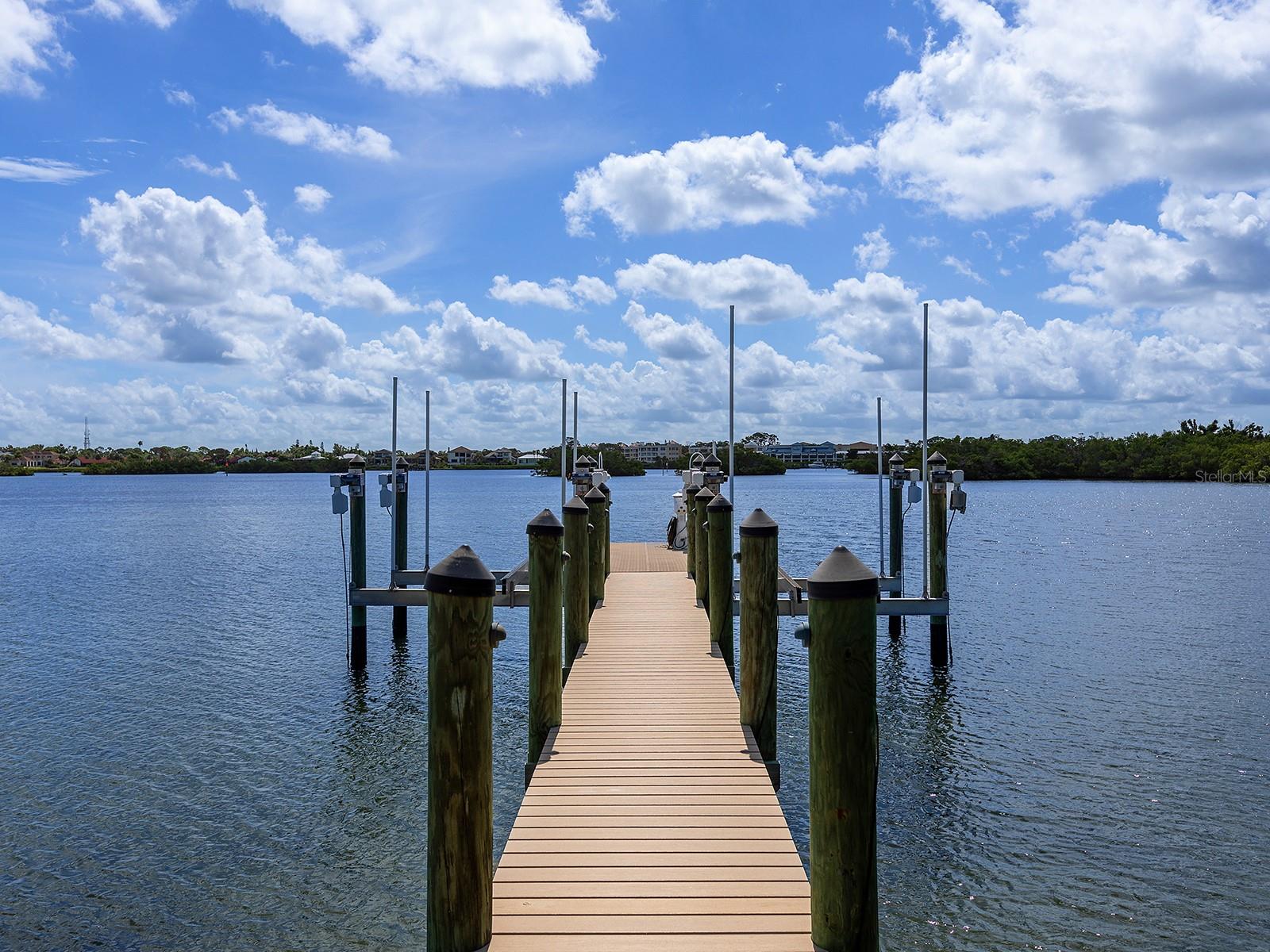 Image 6 of 51 For 144 Casey Key Road