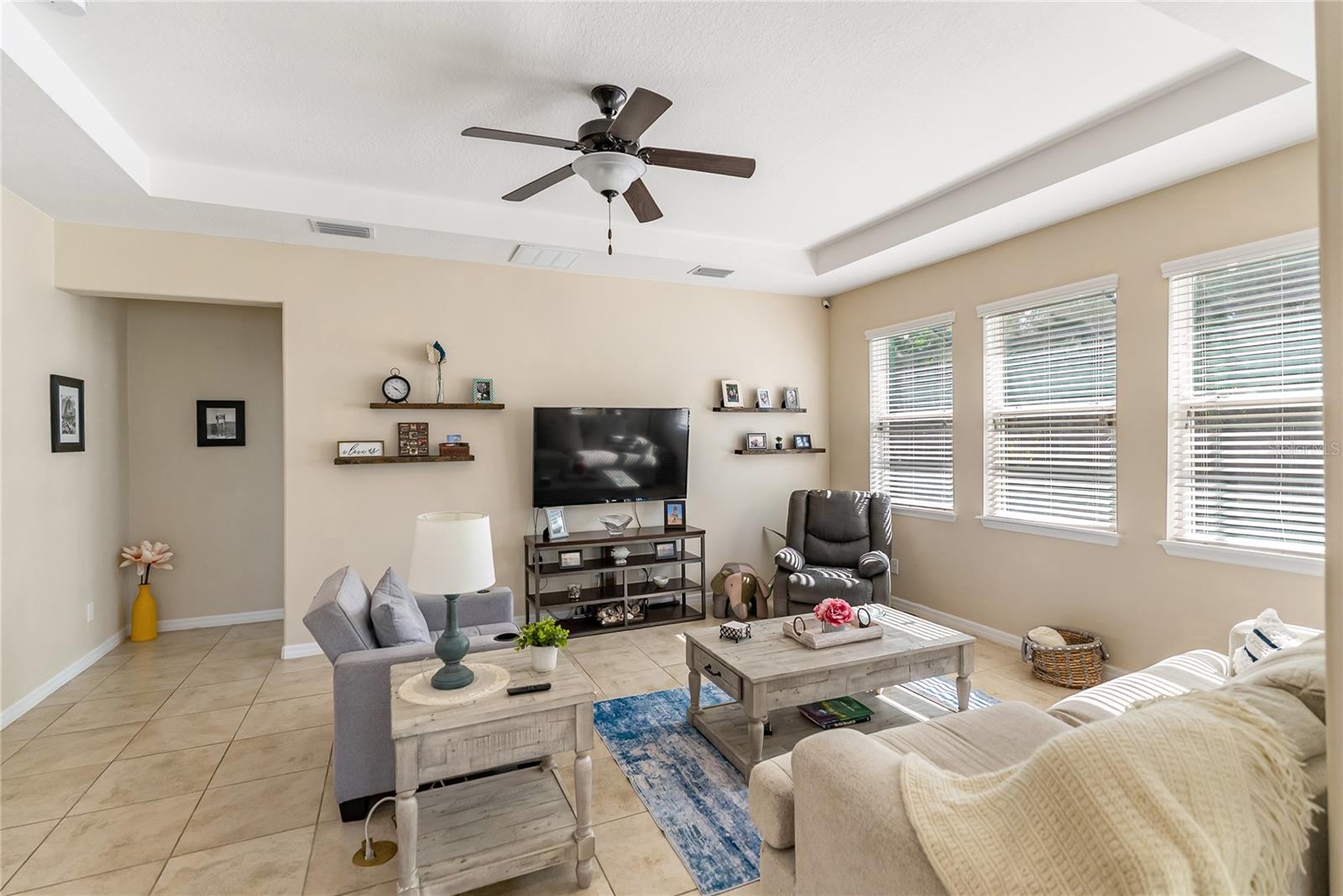 Image 17 of 81 For 6203 35th Court E