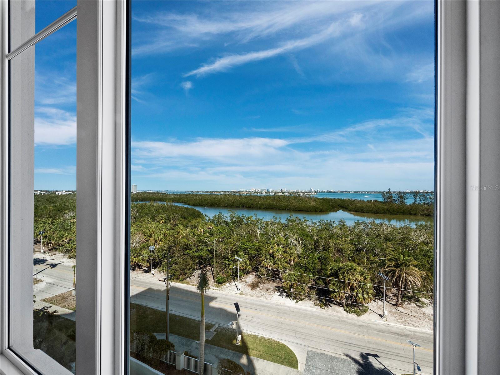 Image 13 of 41 For 2050 Benjamin Franklin Drive 601-a