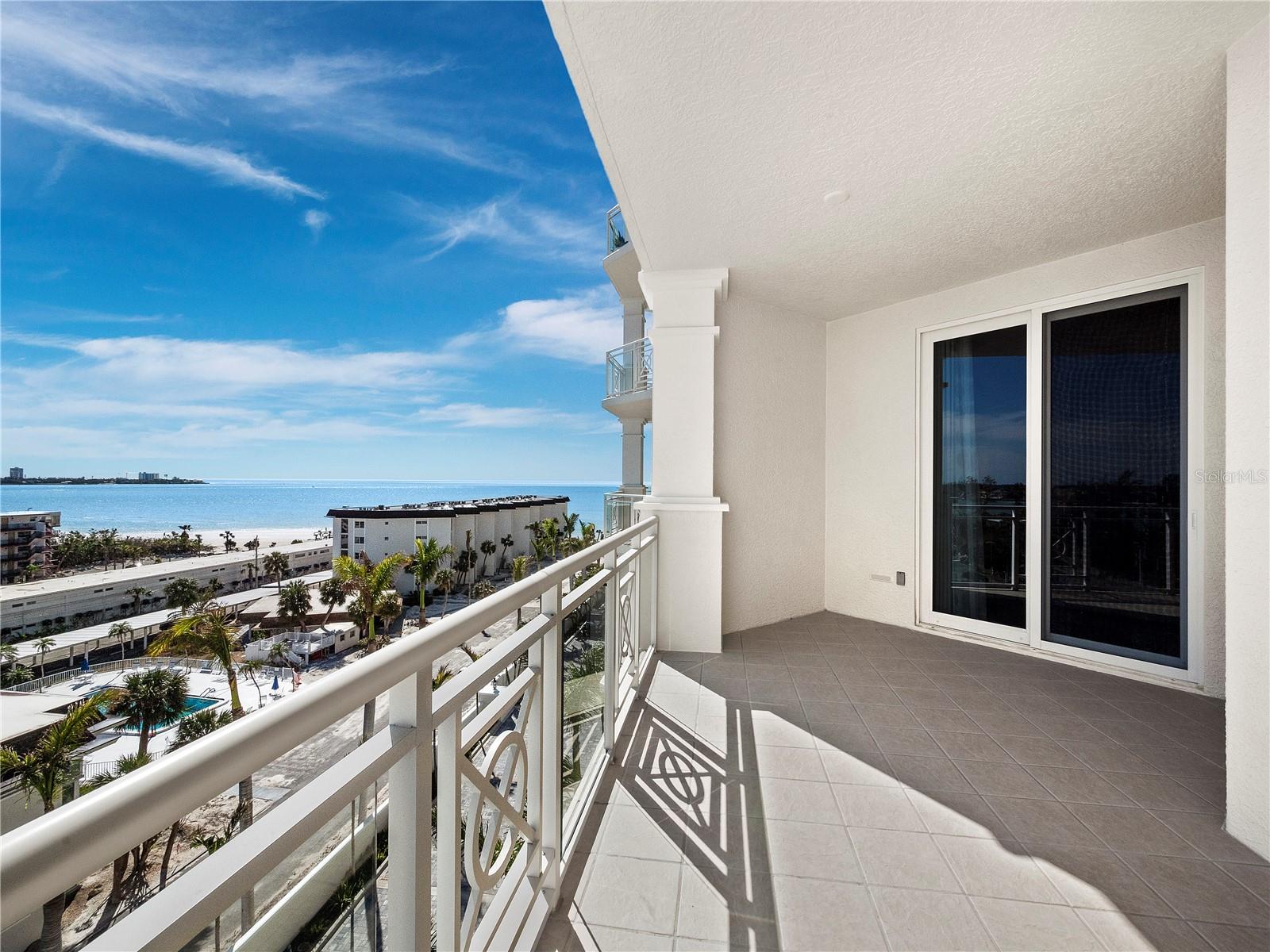Image 31 of 41 For 2050 Benjamin Franklin Drive 601-a