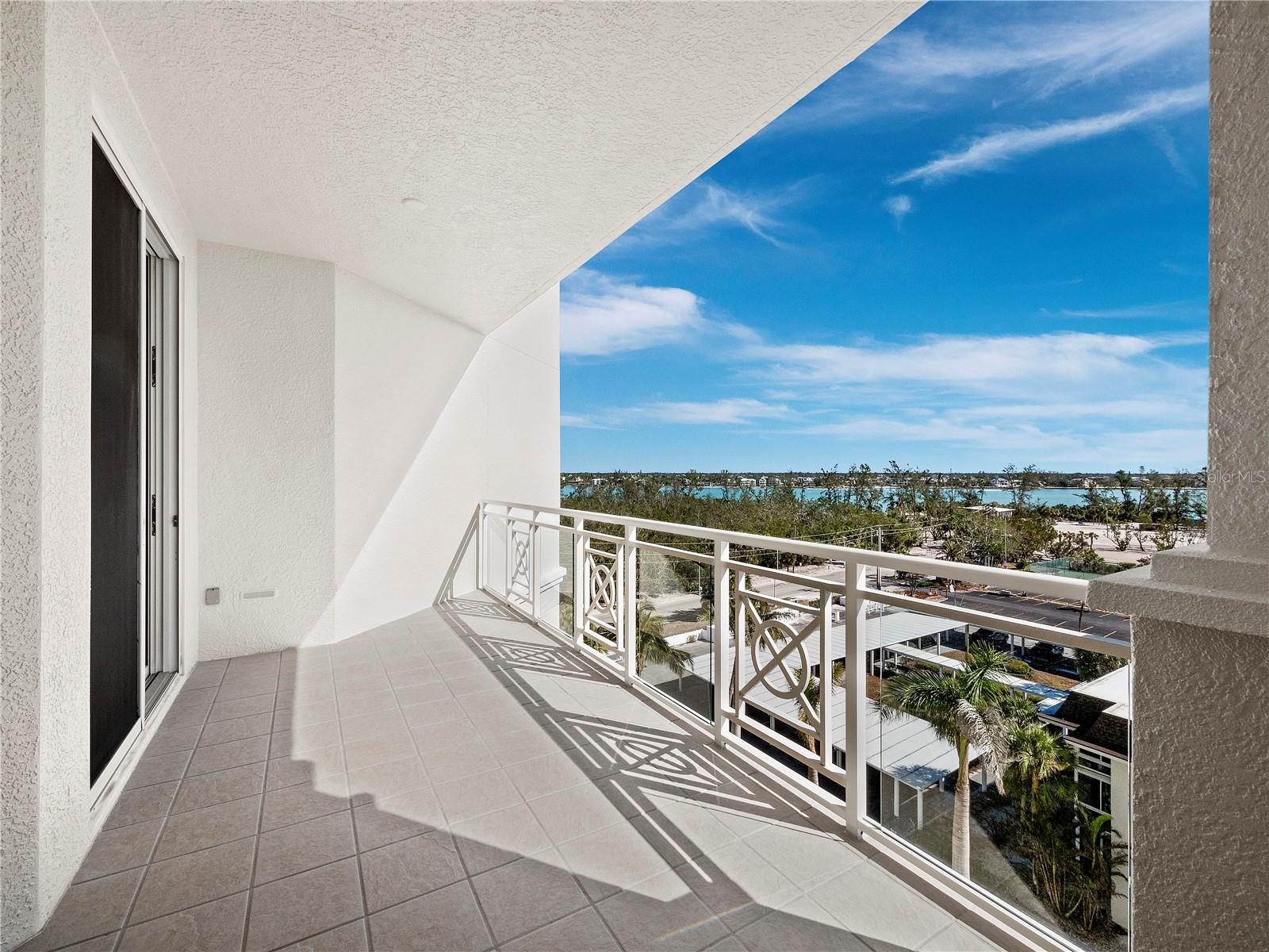 Image 32 of 41 For 2050 Benjamin Franklin Drive 601-a