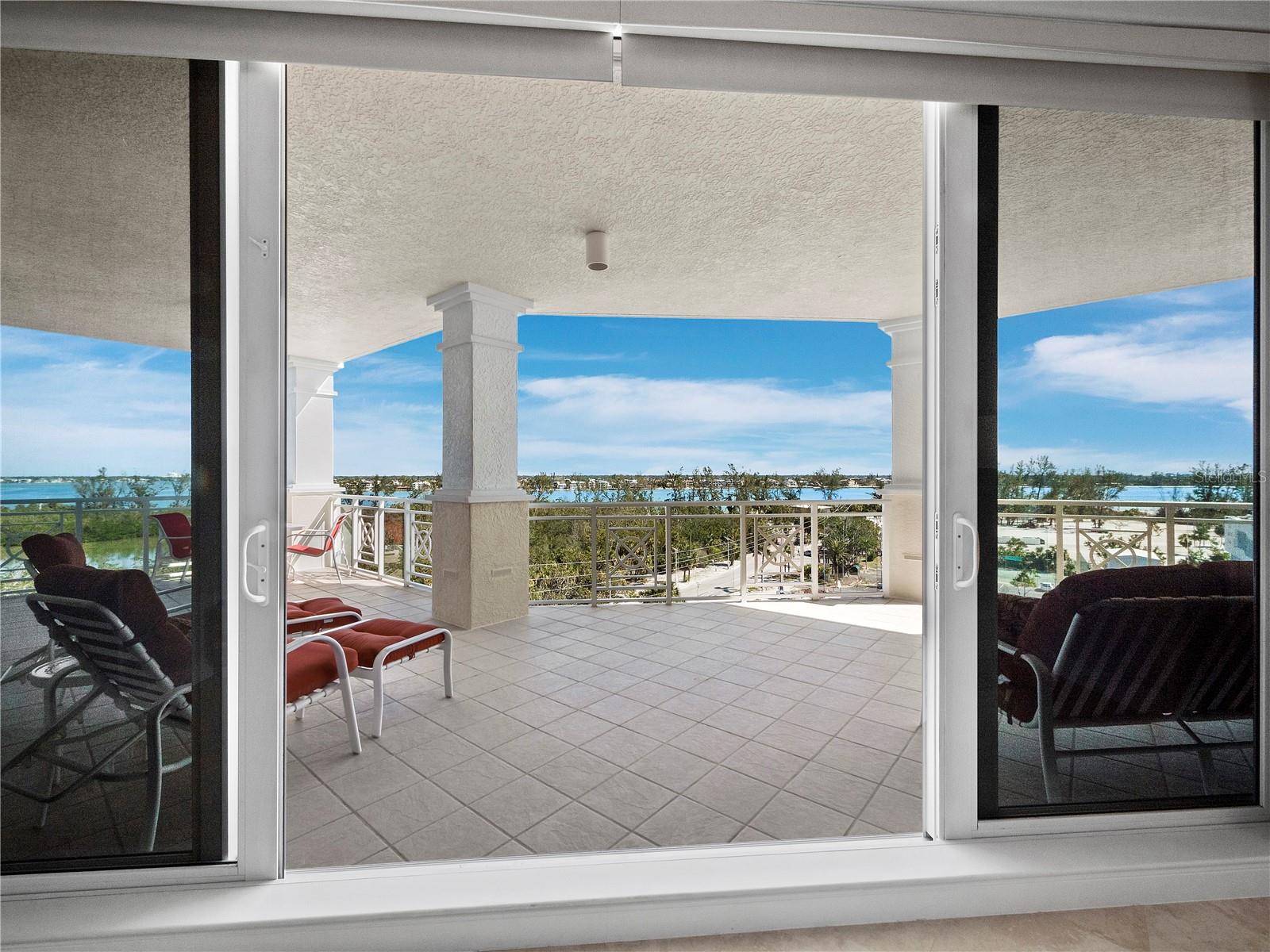 Image 4 of 41 For 2050 Benjamin Franklin Drive 601-a