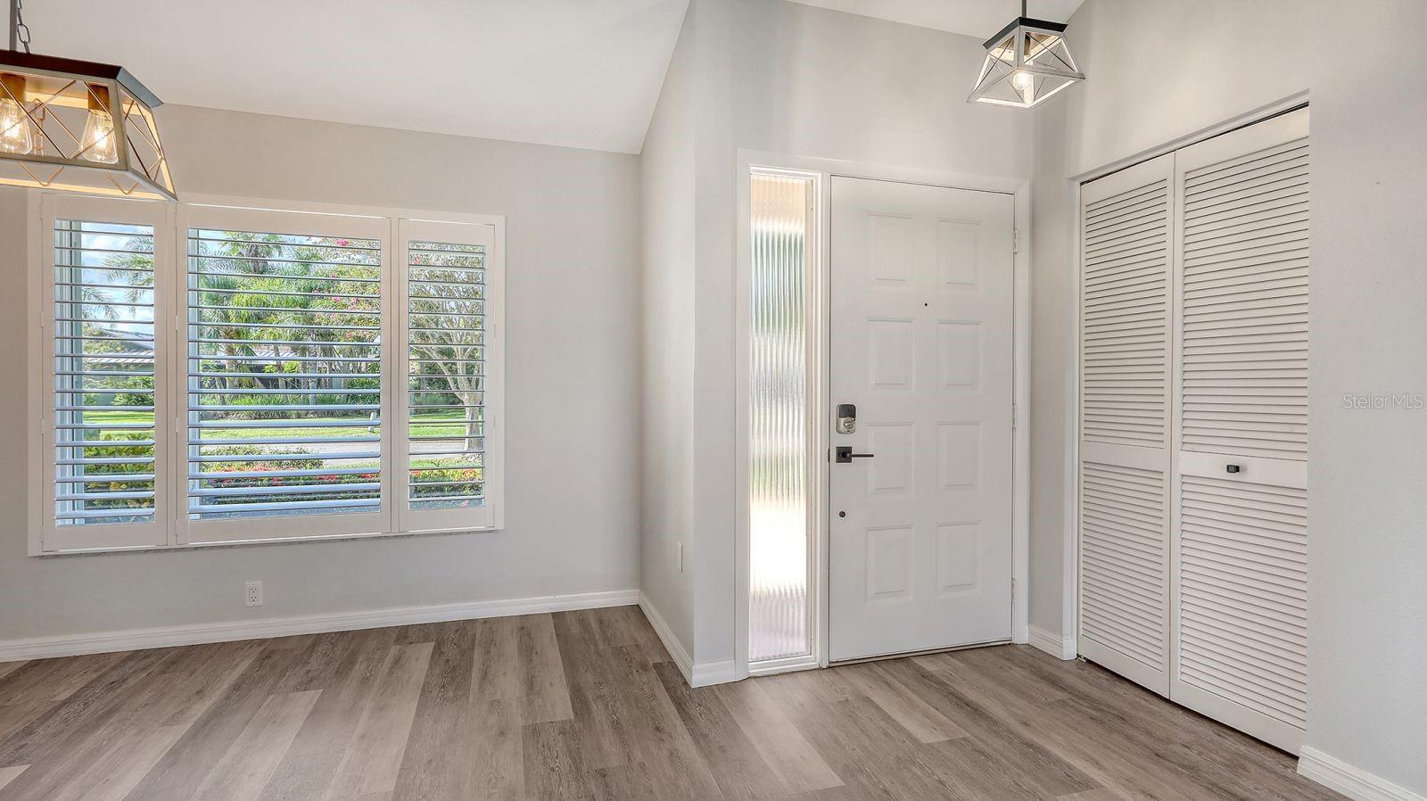 Image 14 of 58 For 4293 Kingston Court
