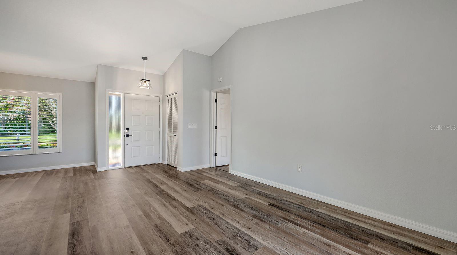 Image 20 of 58 For 4293 Kingston Court