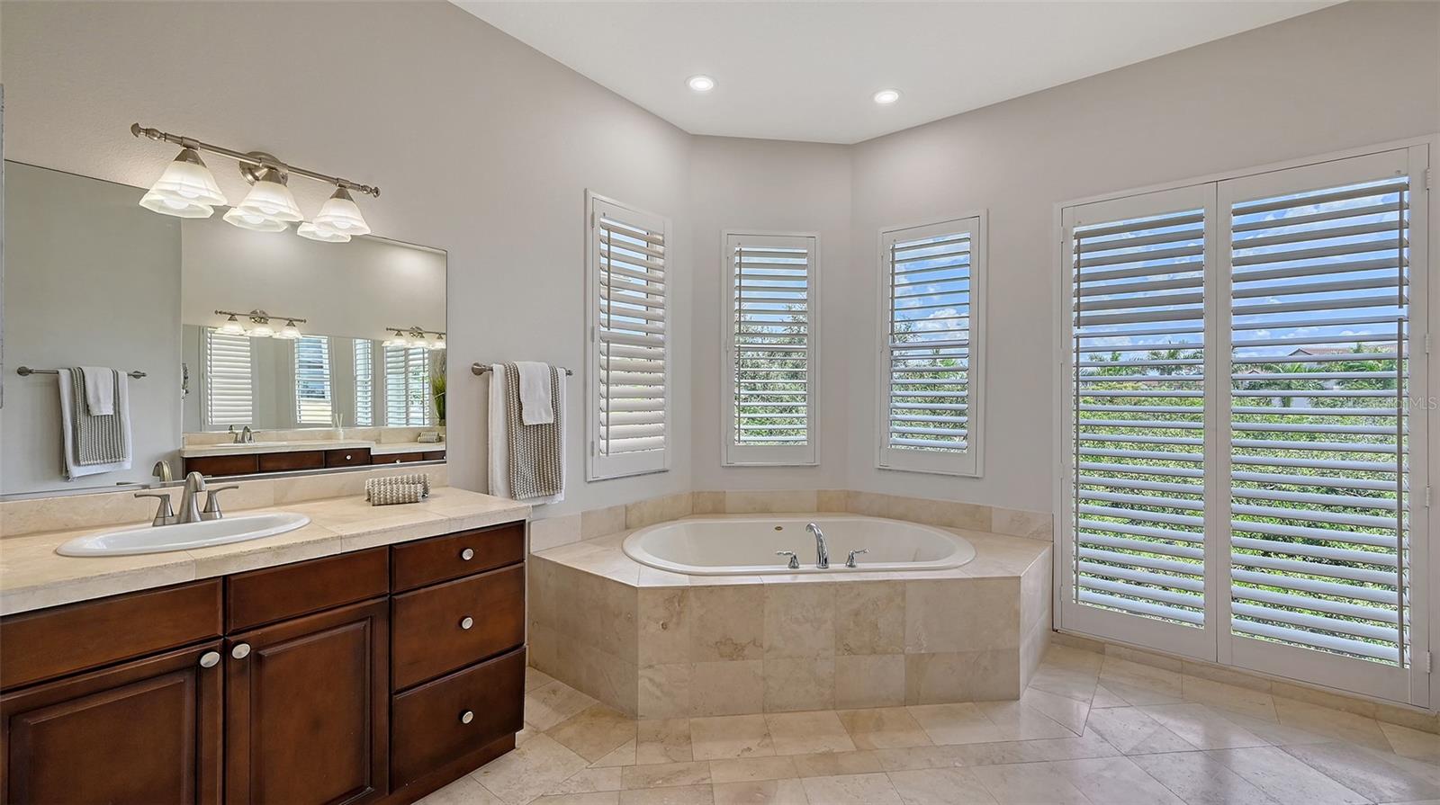 Image 52 of 71 For 7154 Hawks Harbor Circle