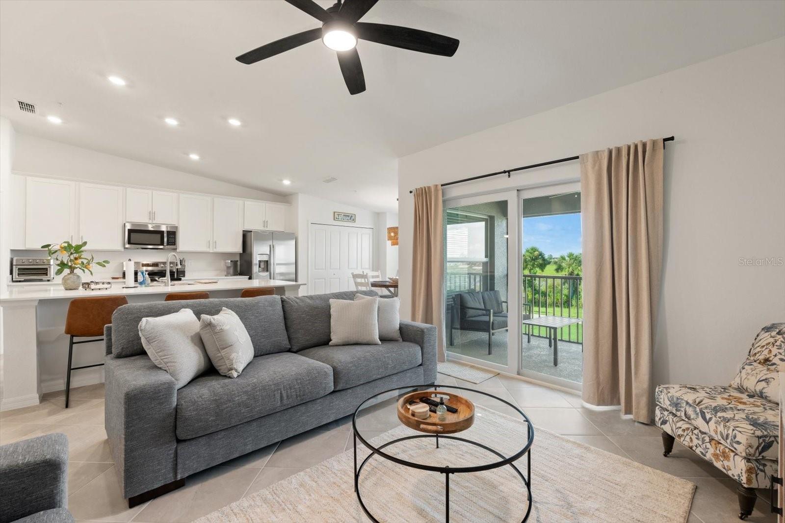 Image 22 of 53 For 17475 Opal Sand Dr.  204