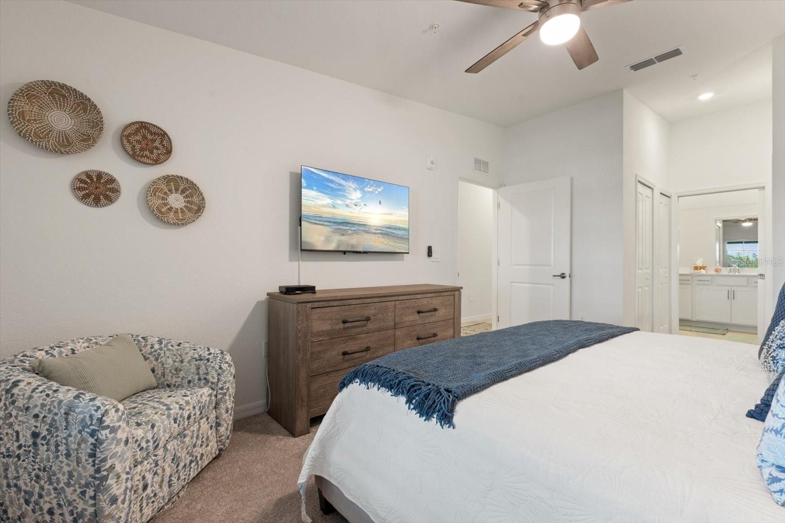 Image 26 of 53 For 17475 Opal Sand Dr.  204