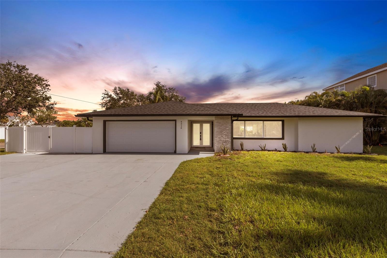 Details for 4316 Caloosa Drive, PALMETTO, FL 34221
