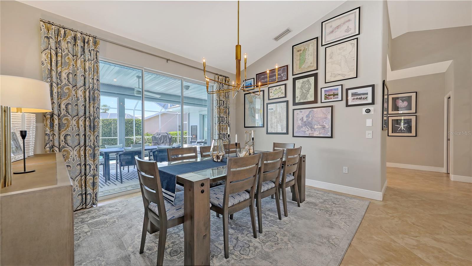 Image 12 of 51 For 1689 Valley Drive