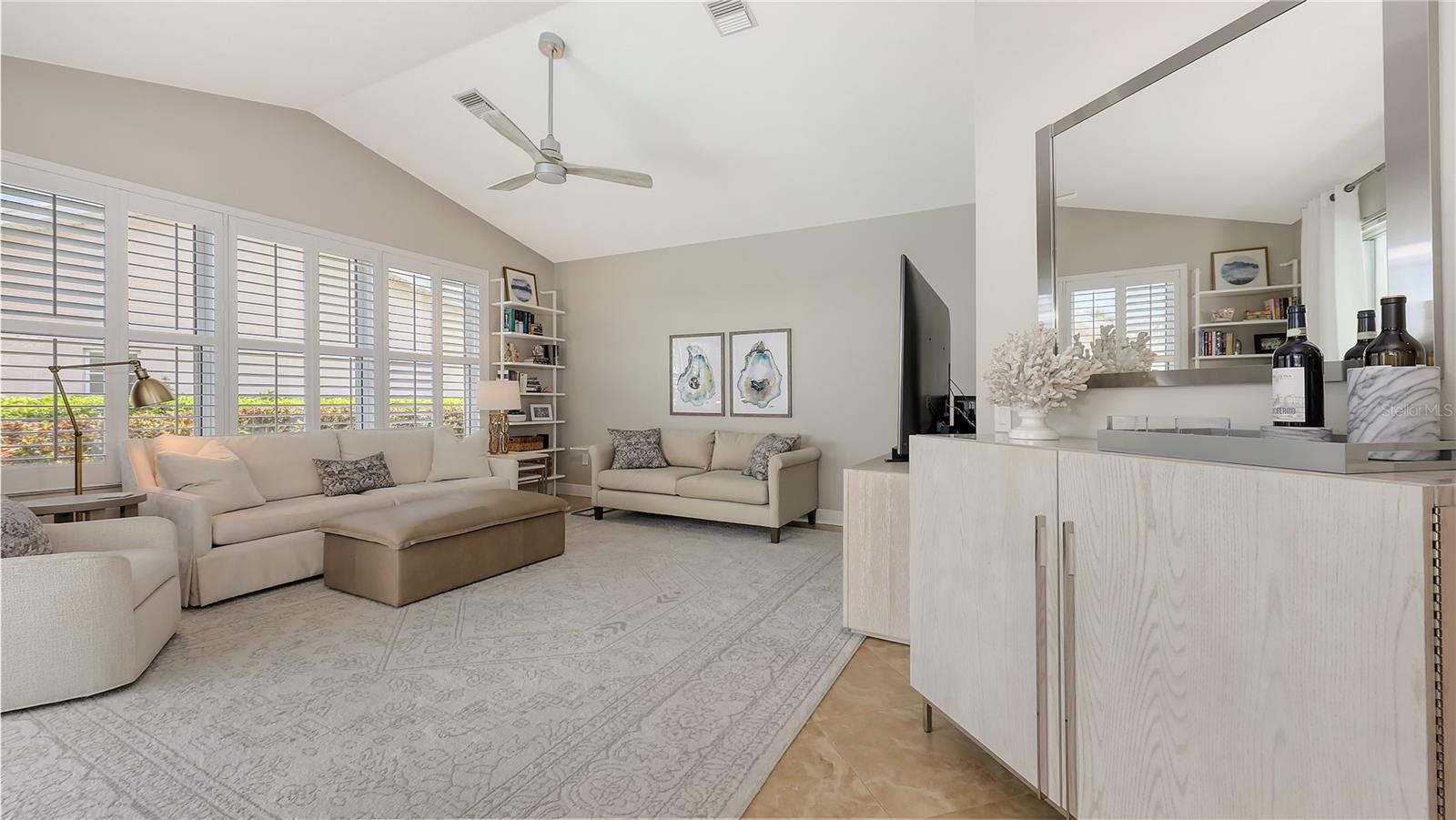 Image 21 of 51 For 1689 Valley Drive