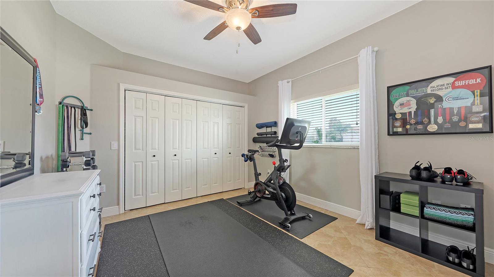 Image 34 of 51 For 1689 Valley Drive