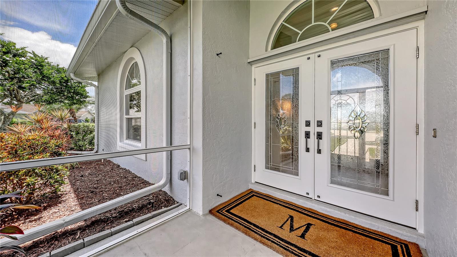 Image 4 of 51 For 1689 Valley Drive