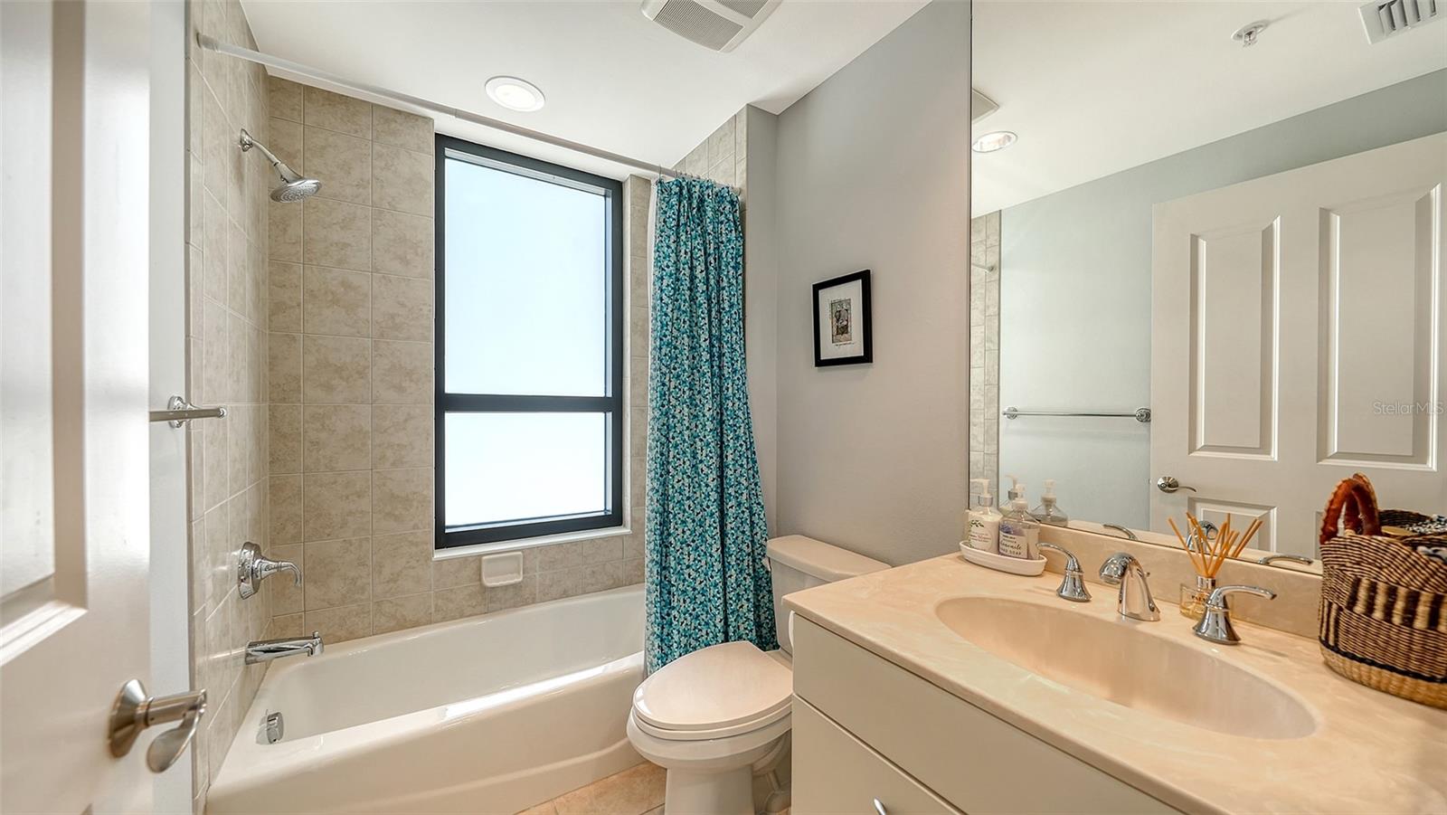 Image 32 of 62 For 50 Central Avenue 11a