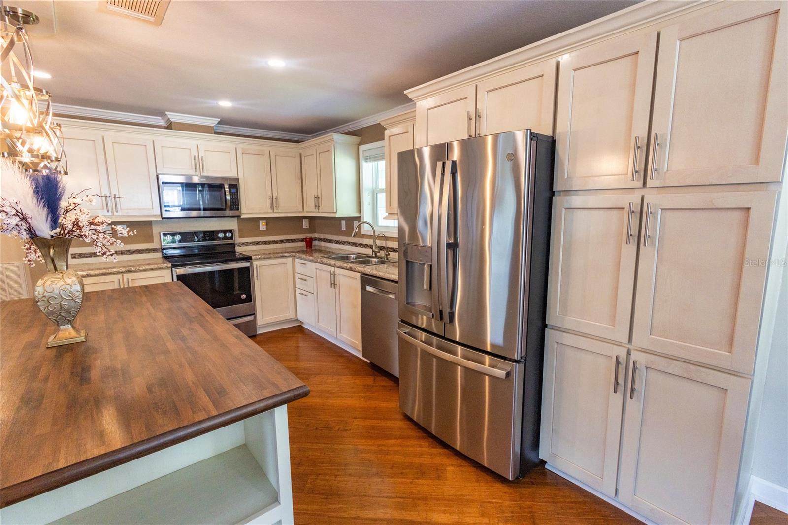 Image 4 of 23 For 3522 70th Avenue E