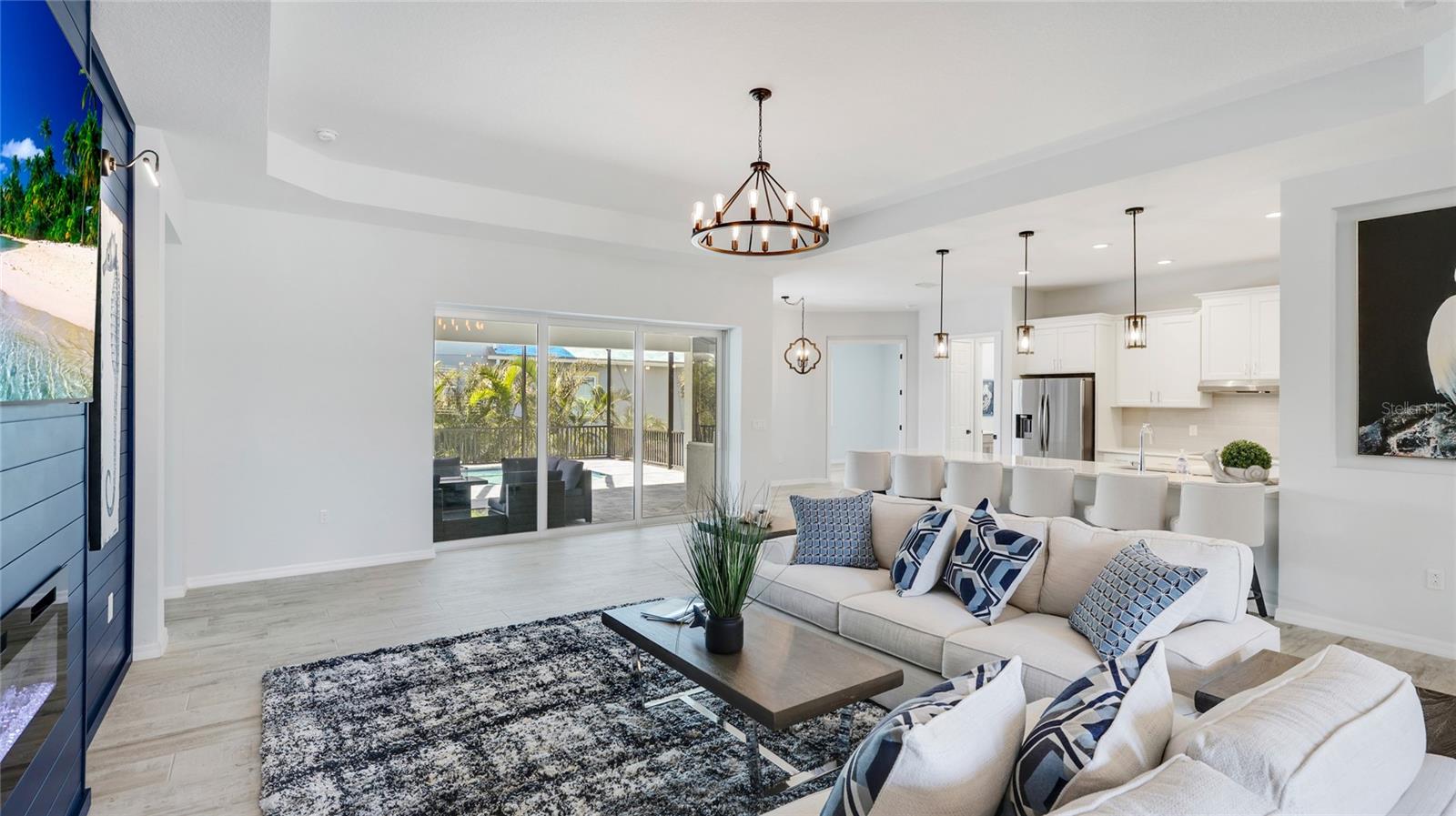 Image 11 of 51 For 8144 37th Avenue Circle W