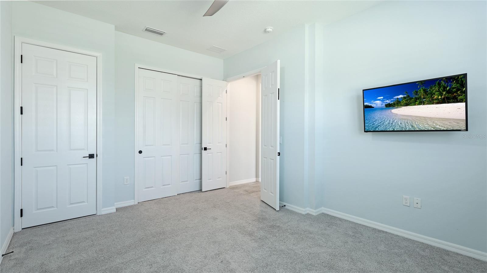 Image 22 of 51 For 8144 37th Avenue Circle W