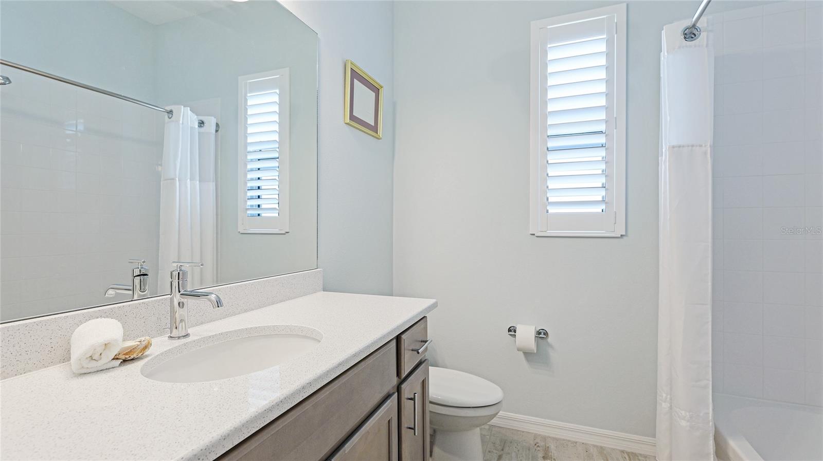 Image 28 of 51 For 8144 37th Avenue Circle W