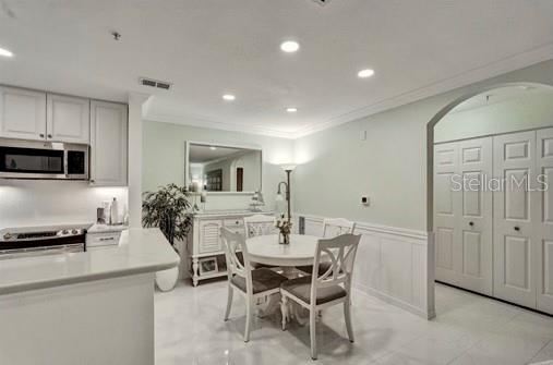 Image 10 of 15 For 8932 Manor Loop 105