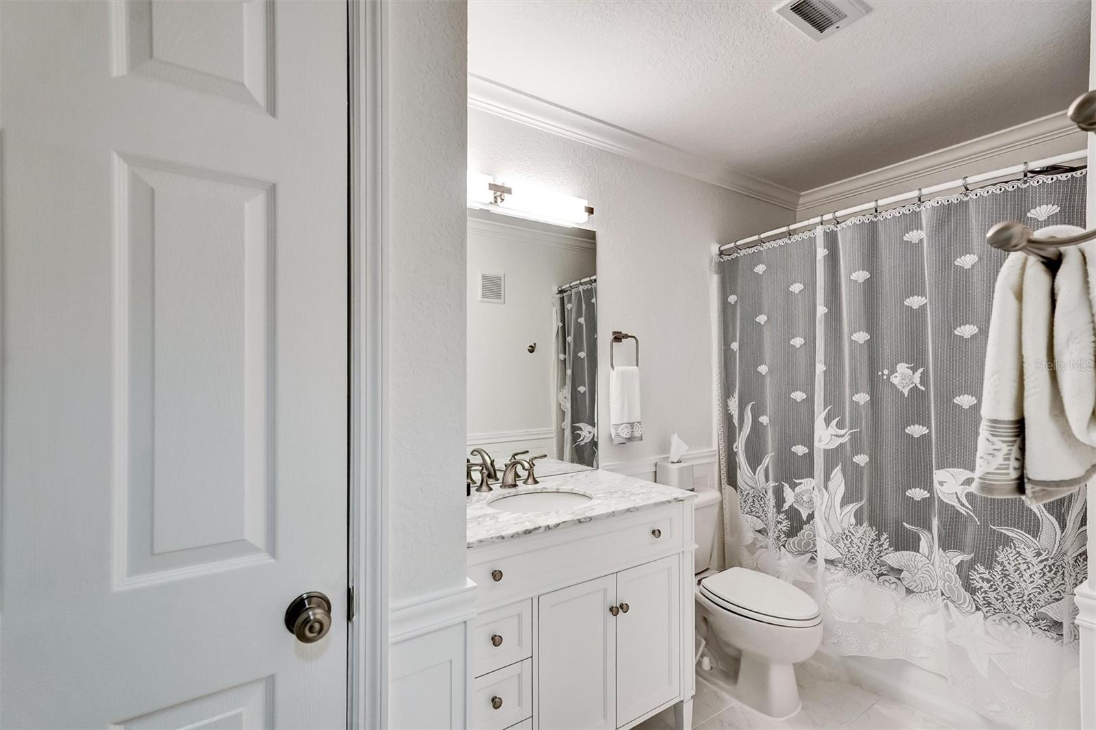 Image 13 of 15 For 8932 Manor Loop 105