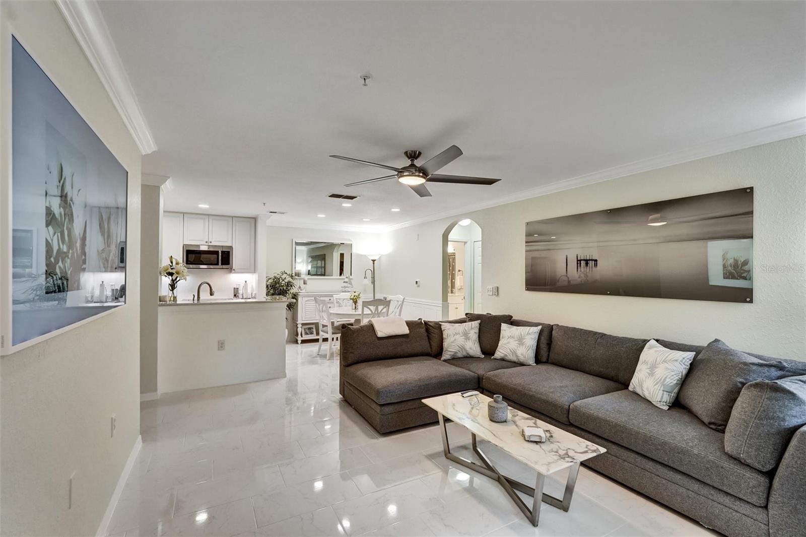 Image 5 of 15 For 8932 Manor Loop 105