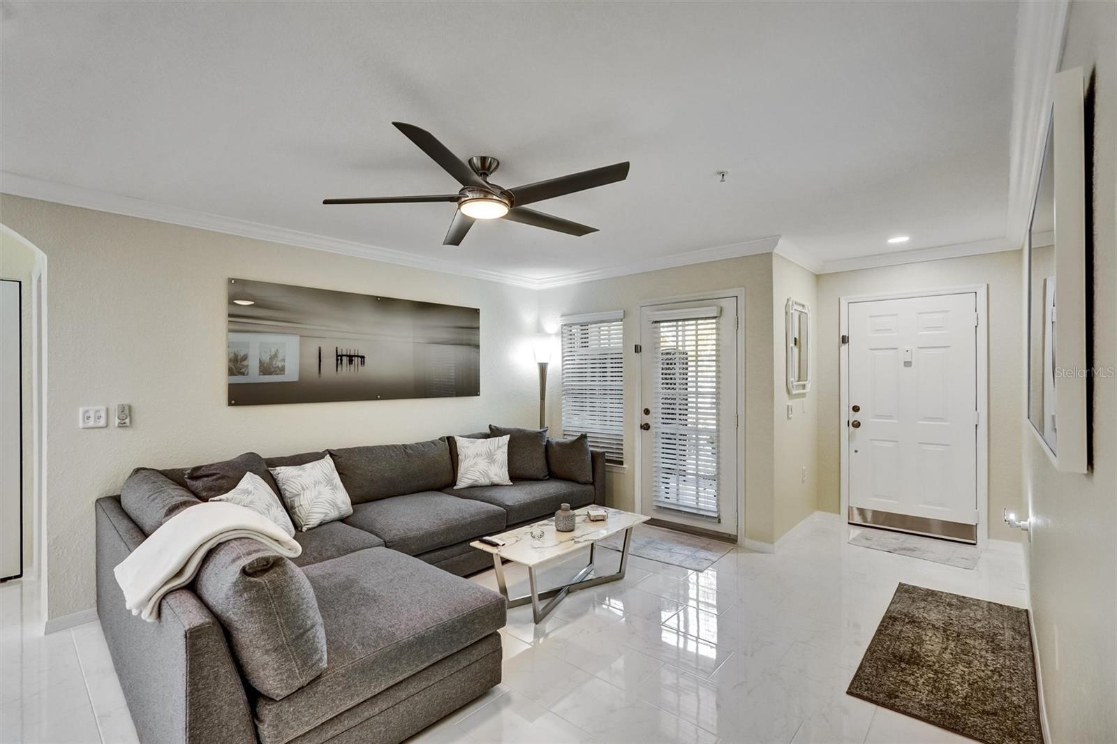 Image 6 of 15 For 8932 Manor Loop 105
