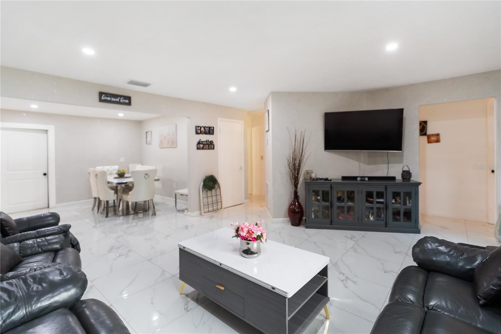 Image 41 of 66 For 1412 57th Street E