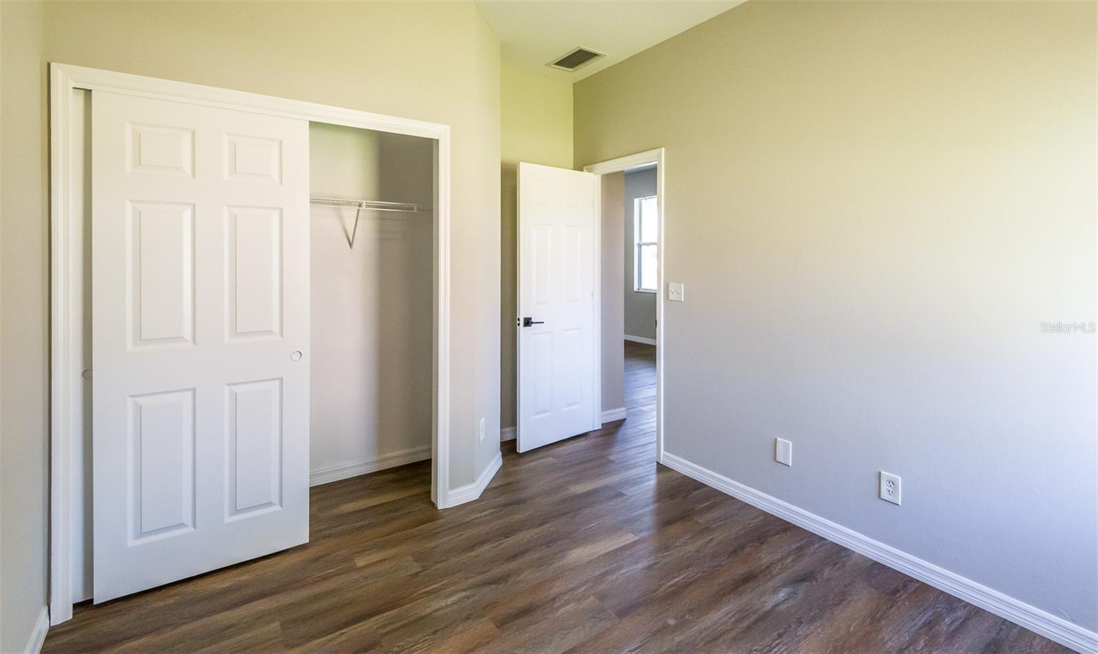 Image 26 of 38 For 12711 Pembroke Circle S