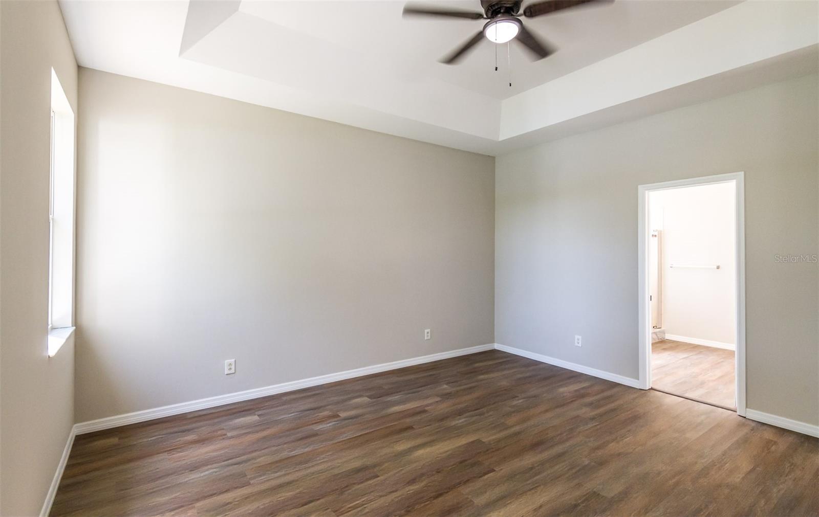 Image 28 of 38 For 12711 Pembroke Circle S