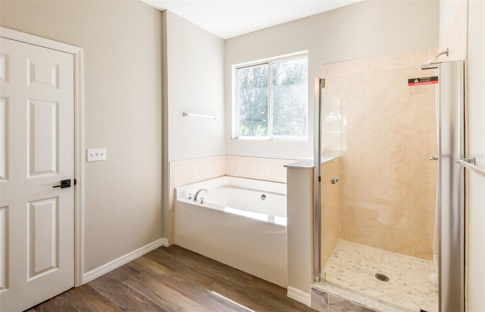 Image 31 of 38 For 12711 Pembroke Circle S