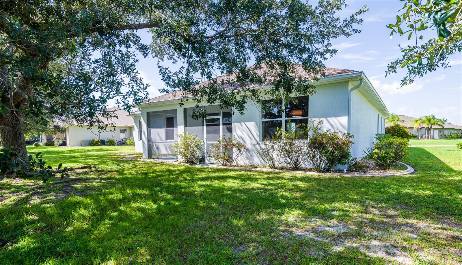 Image 37 of 38 For 12711 Pembroke Circle S