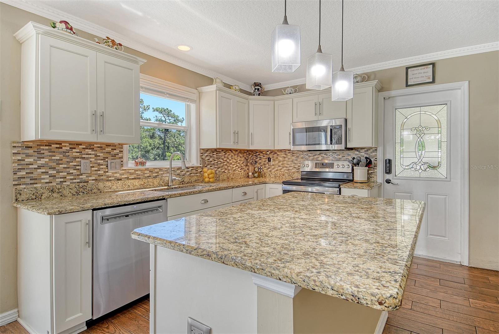 Image 13 of 45 For 1131 133rd Street E