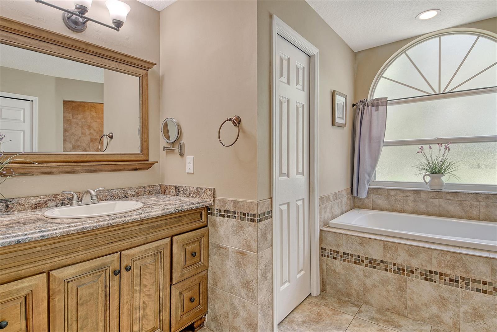 Image 24 of 45 For 1131 133rd Street E