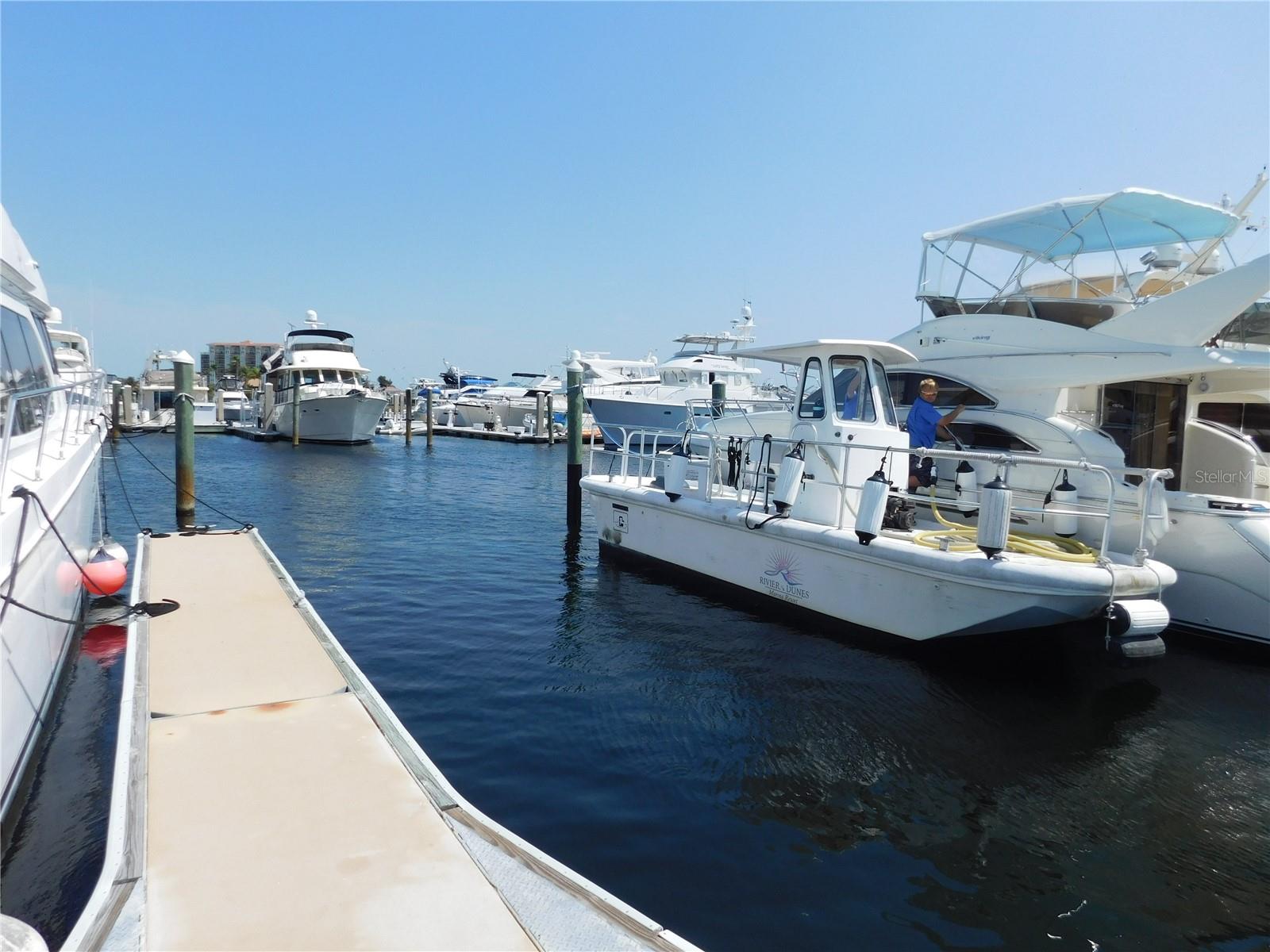 Image 38 of 59 For 102 Rivieria Dunes Way N 21