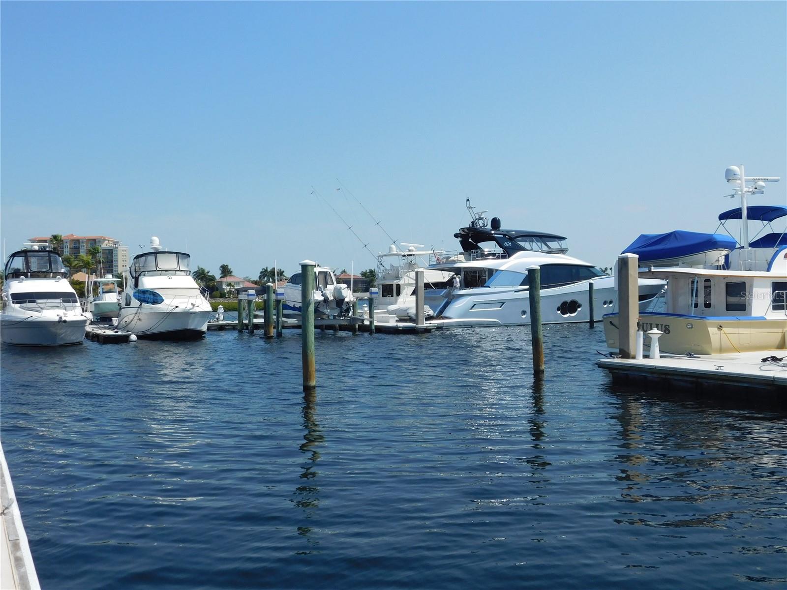 Image 41 of 59 For 102 Rivieria Dunes Way N 21