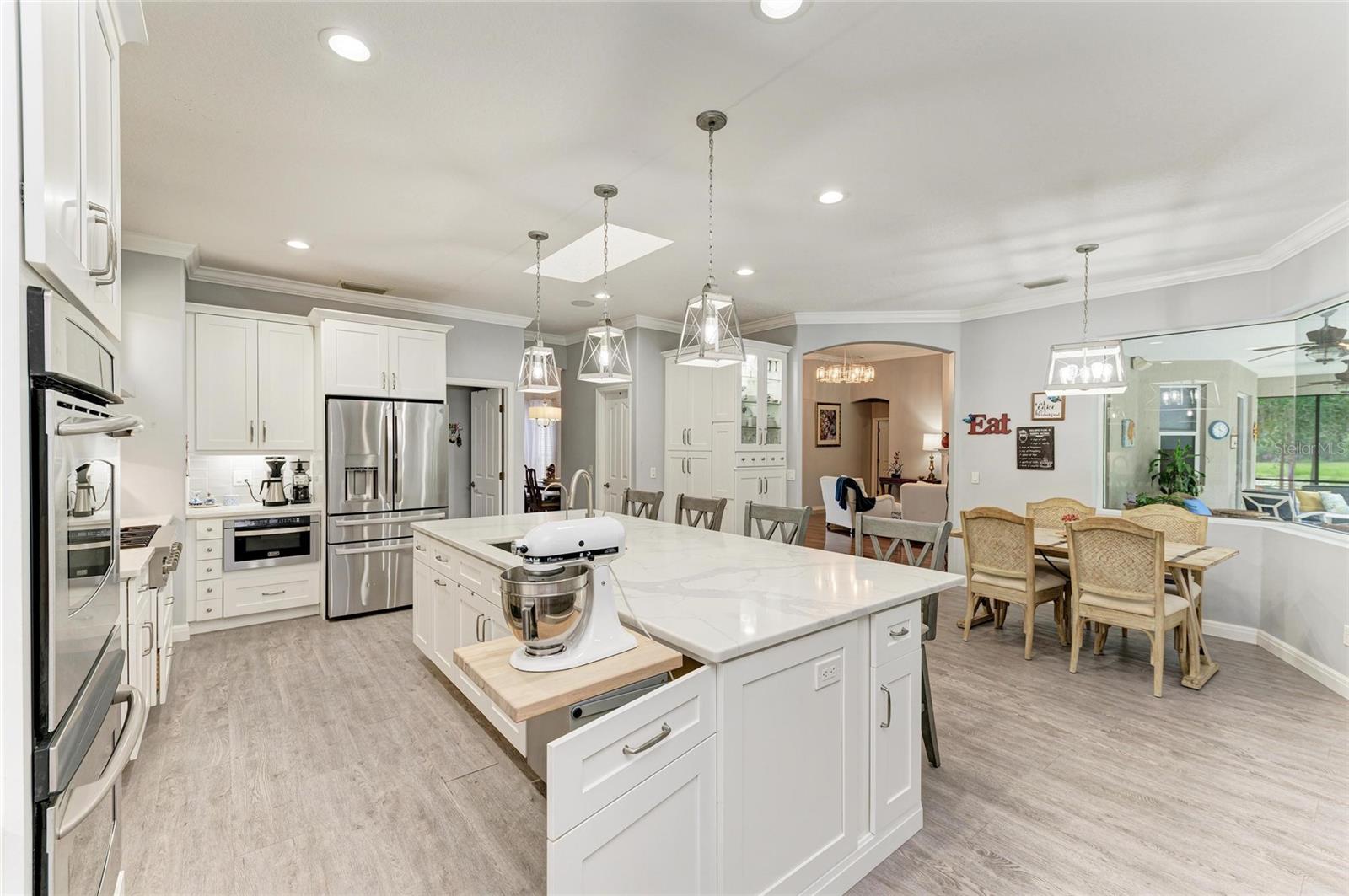 Image 11 of 51 For 22403 75th Avenue E