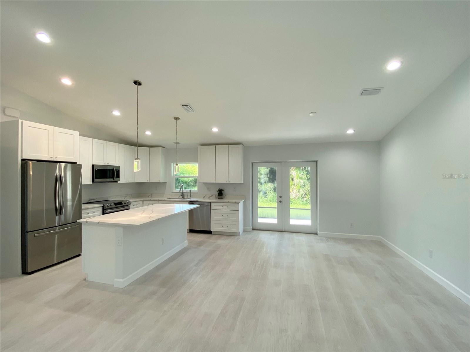 Image 5 of 19 For 12390 Talavera Street